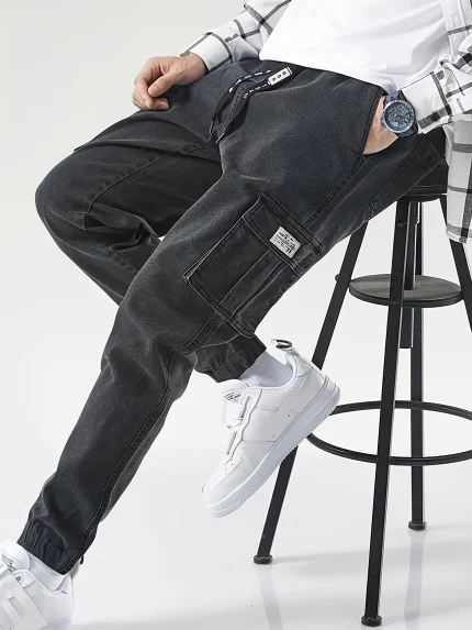 Men'S Casual Jeans With Pockets And Waist Cinching