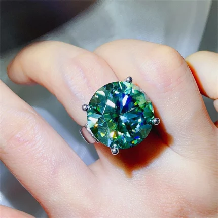 25 Silver Inlaid 20 Carat Green Moissanite Ring Men's and Women's Round